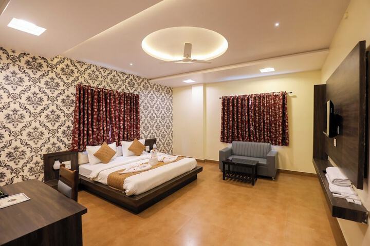 Room 4 of 64