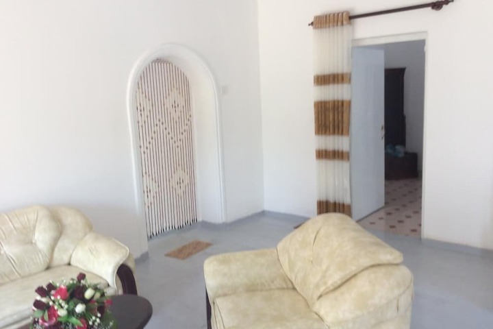 Room 9 of 20