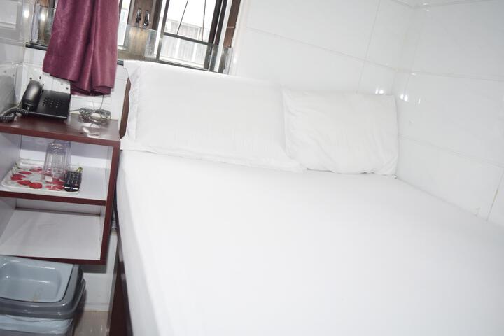 Room 1 of 6