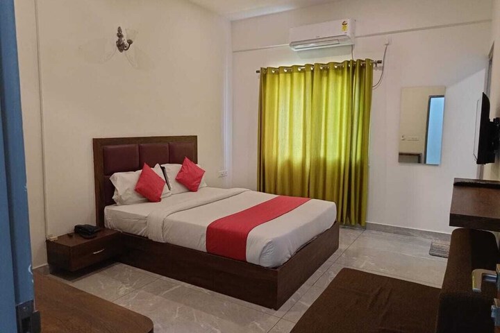 Room 2 of 7
