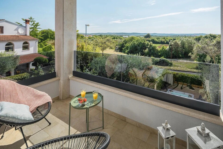 Terrace/Patio 7 of 34