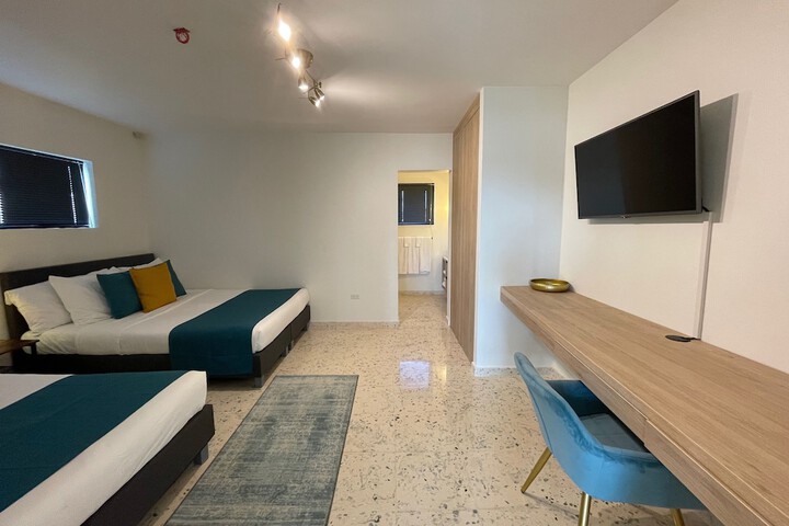 Room 6 of 147