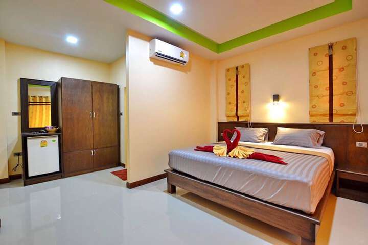 Room 3 of 51