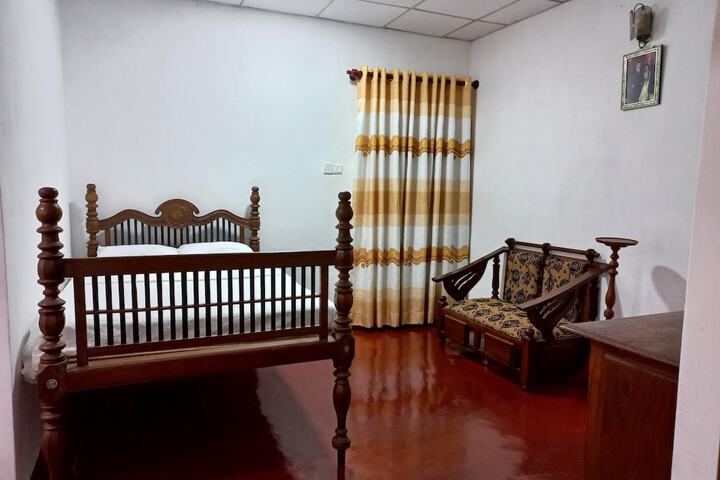 Room 4 of 22