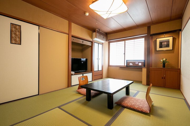 Room 25 of 68
