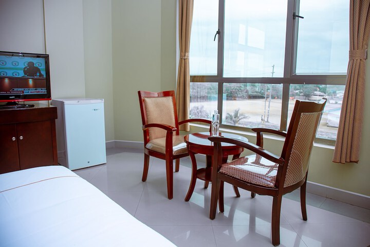 Room 16 of 35