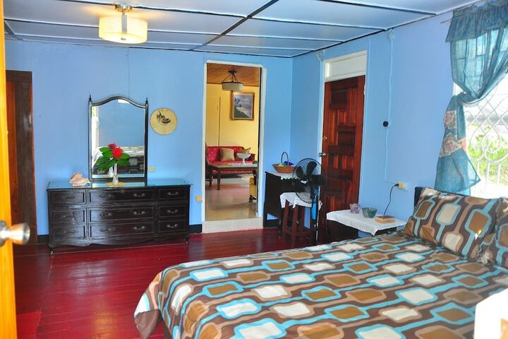 Room 10 of 10
