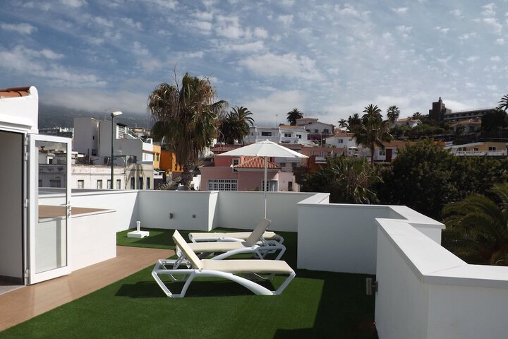 Sundeck 83 of 95