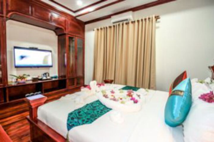 Room 3 of 18