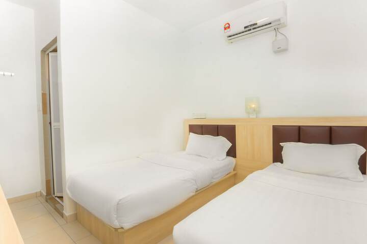 Room 18 of 19
