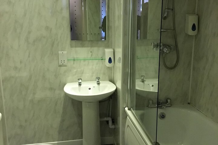 Room 53 of 58
