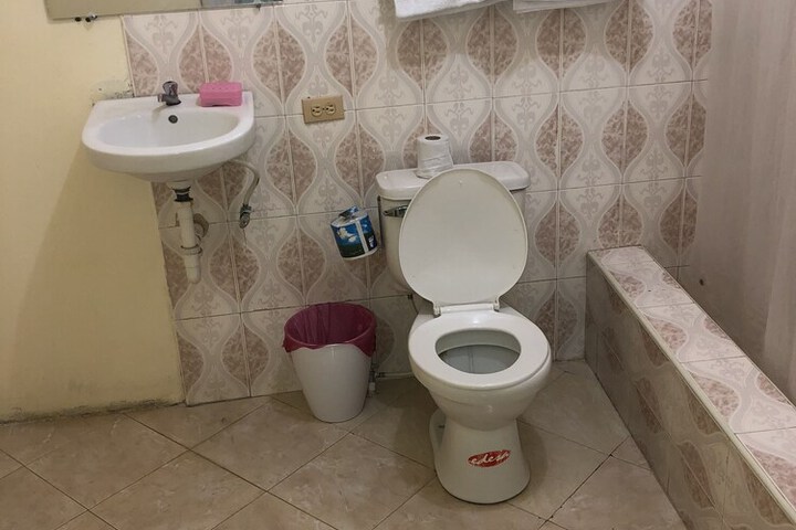 Room 33 of 78