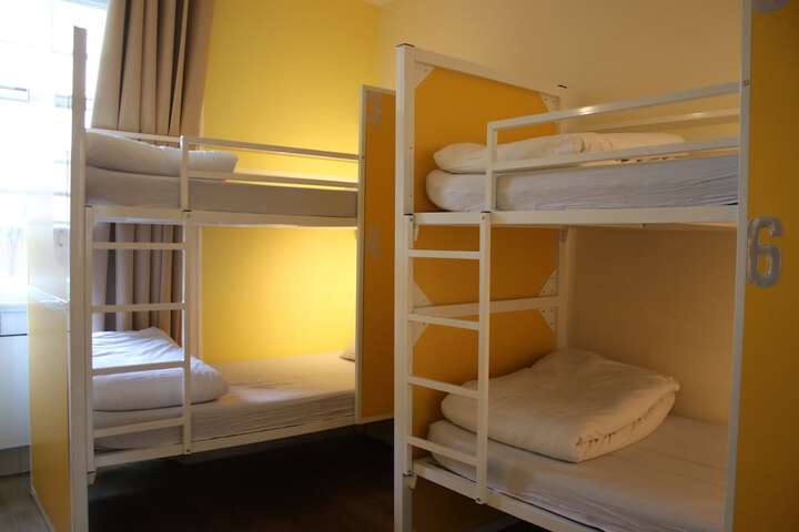 Room 26 of 76