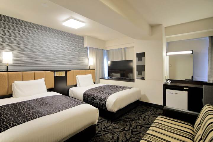 Room 14 of 53