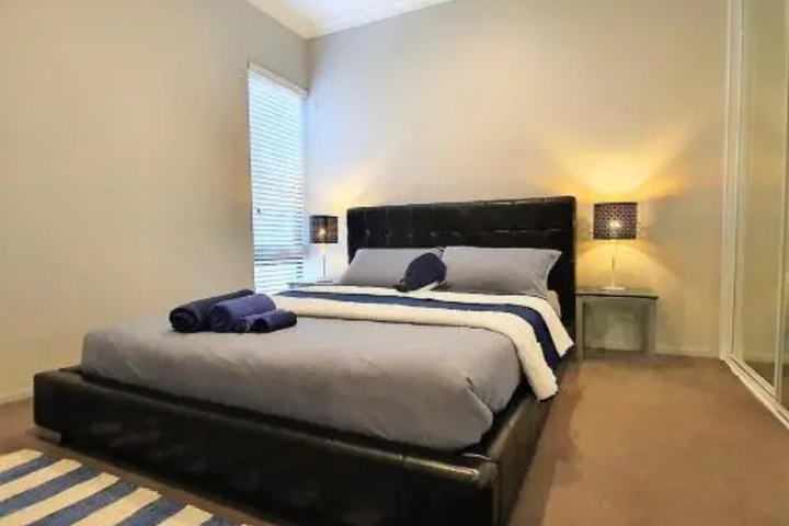 Room 5 of 24