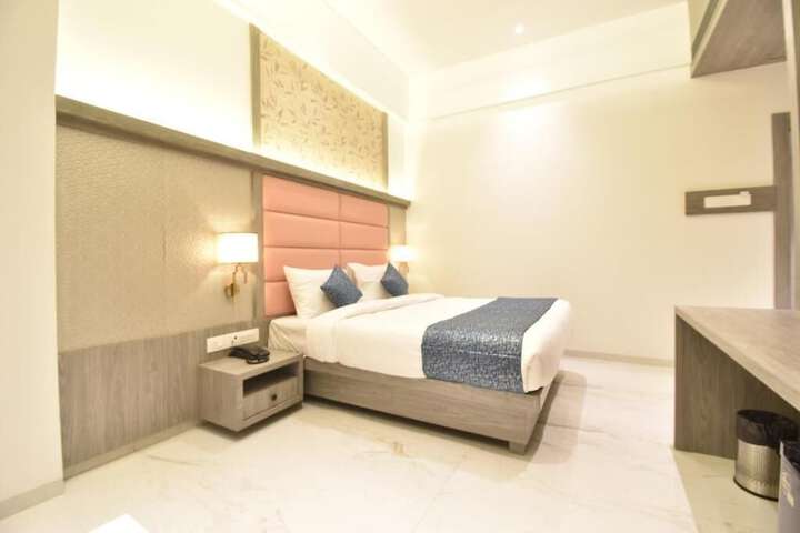 Room 2 of 25