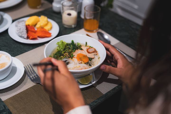 Dining 70 of 90