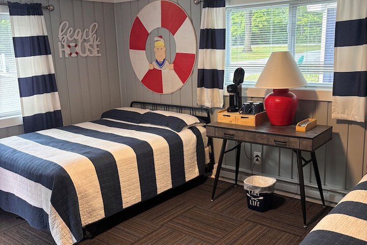 Room 11 of 25