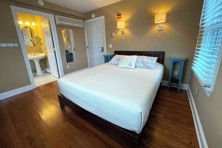 Room 16 of 50