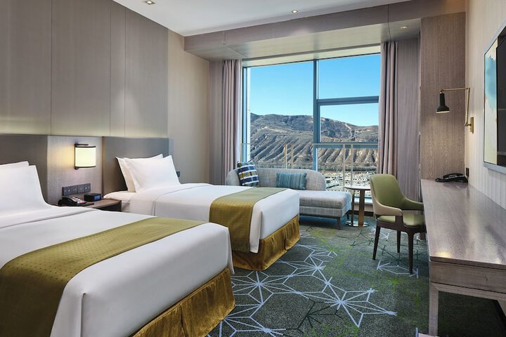 Room 10 of 45
