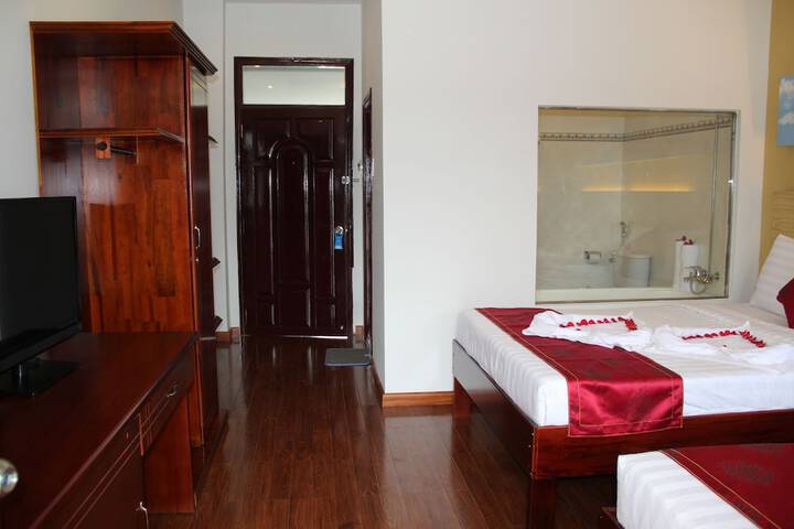 Room 12 of 46