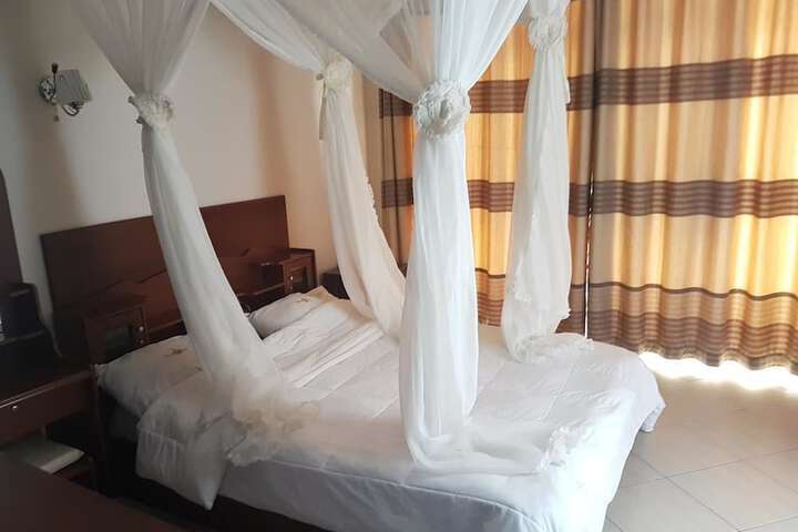 Room 5 of 22
