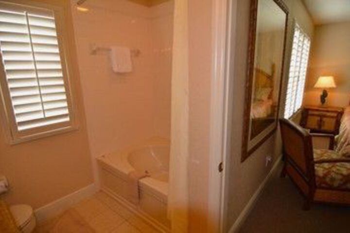 Room 6 of 25