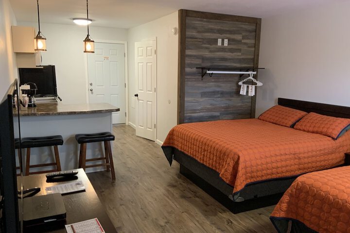 Room 100 of 259