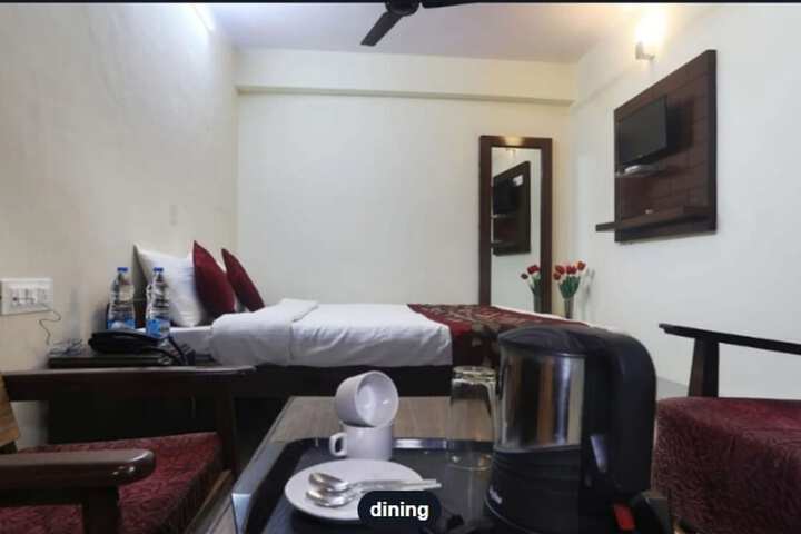 Room 21 of 37