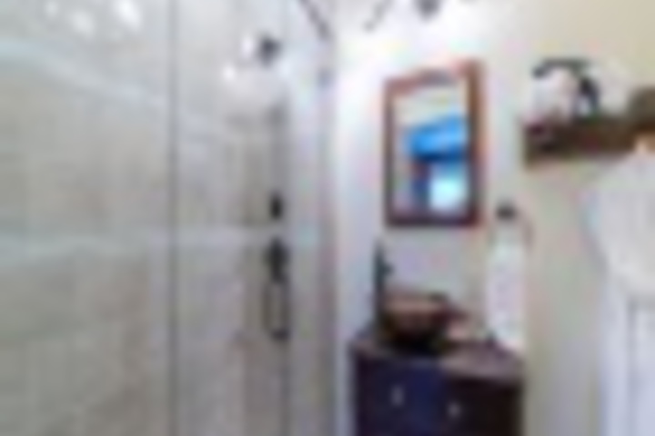 Room 183 of 384