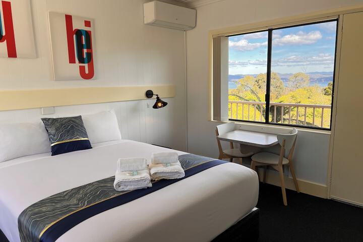 Room 20 of 52