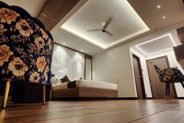 Room 37 of 76