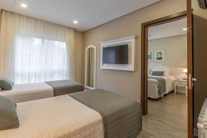 Room 37 of 123