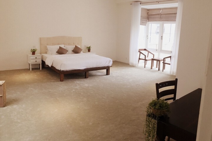 Room 3 of 23