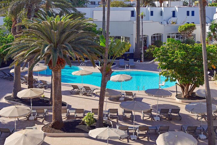 Pool Hotel