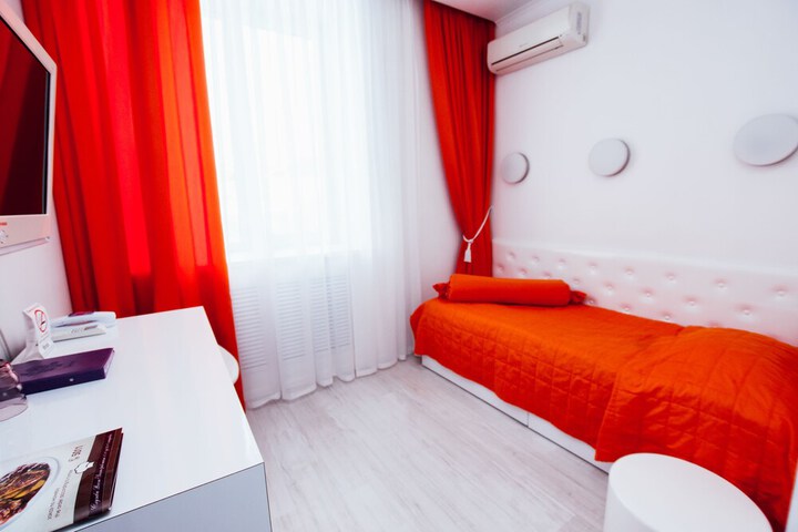 Room 17 of 52