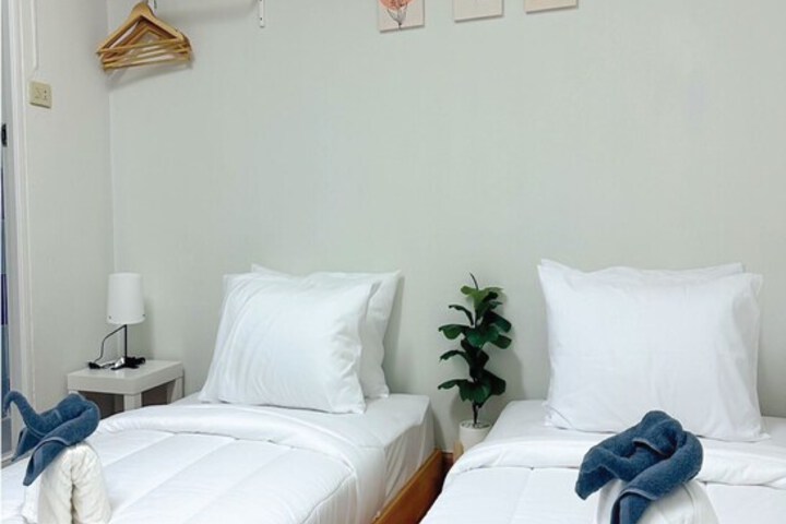 Room 40 of 80