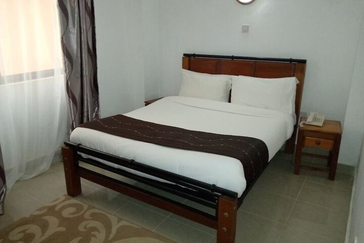Room 6 of 22