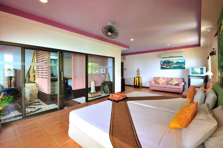 Room 20 of 65