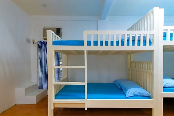 Room 3 of 20