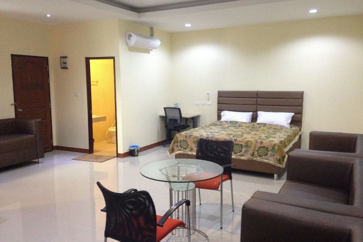 Room 16 of 34
