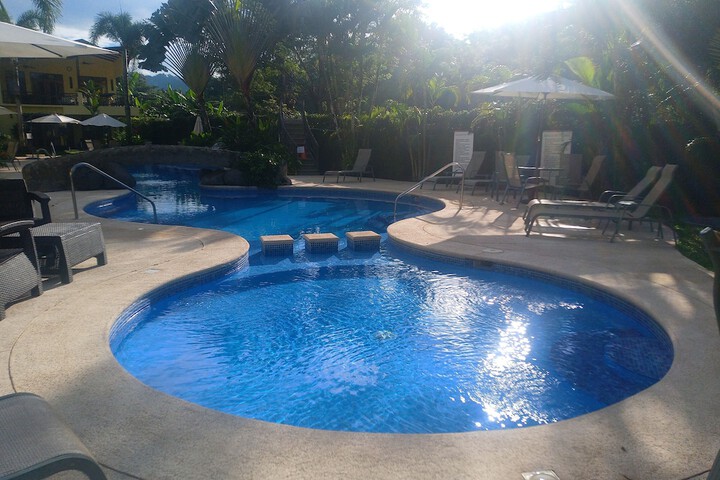 Pool 16 of 39