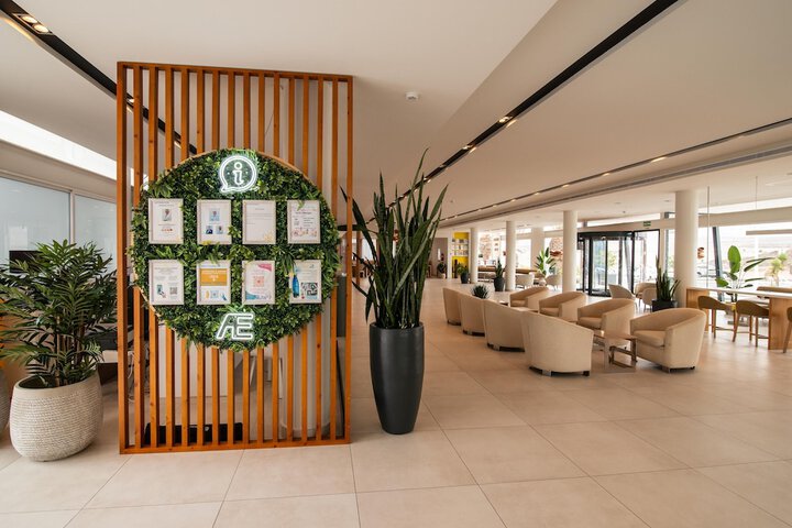 Hotel Interior 11 of 313