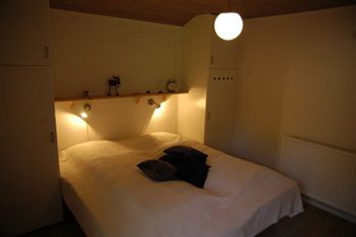 Room 13 of 27