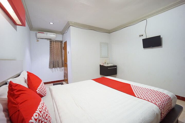 Room 17 of 32