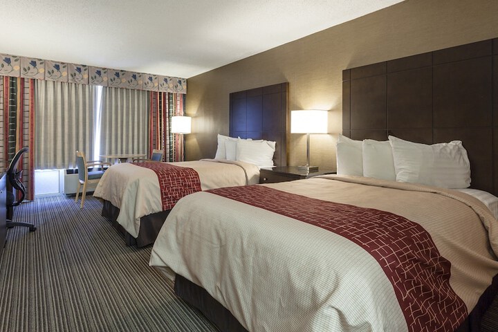 Deluxe 2 Double Beds Accessible (5 of 9)