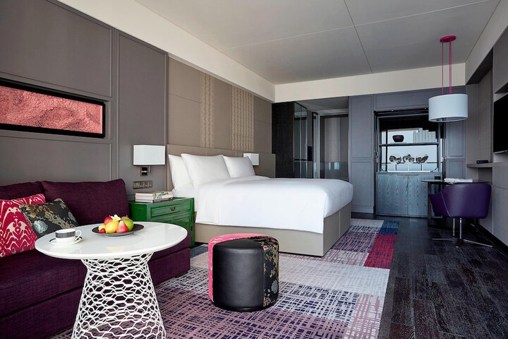 Room 14 of 126