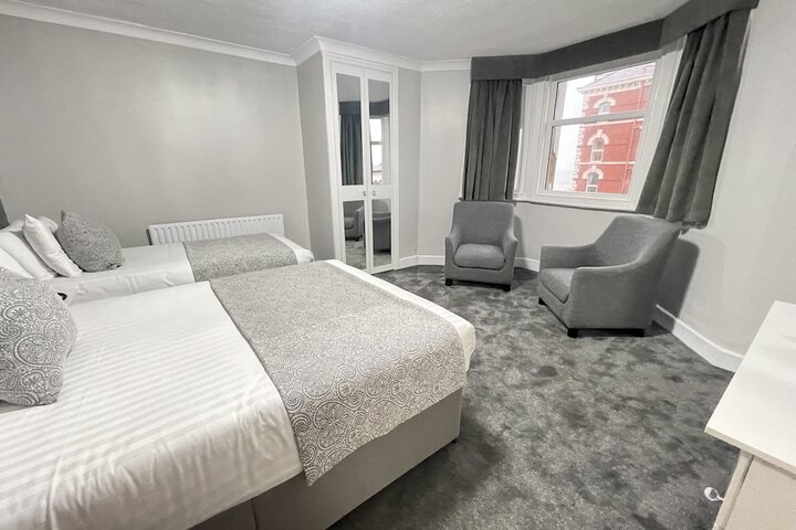 Room 17 of 44