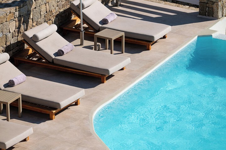Pool 61 of 107