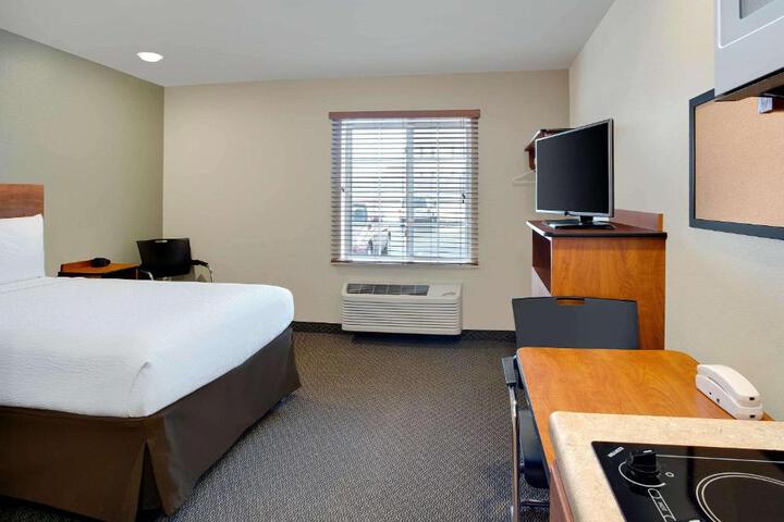 1 Double Bed Accessible (9 of 12)